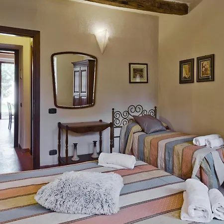 شقة Agriturismo Lucertola بمونتيكاتيني فال دي سيسينا