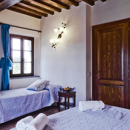 Agriturismo Lucertola شقة بمونتيكاتيني فال دي سيسينا